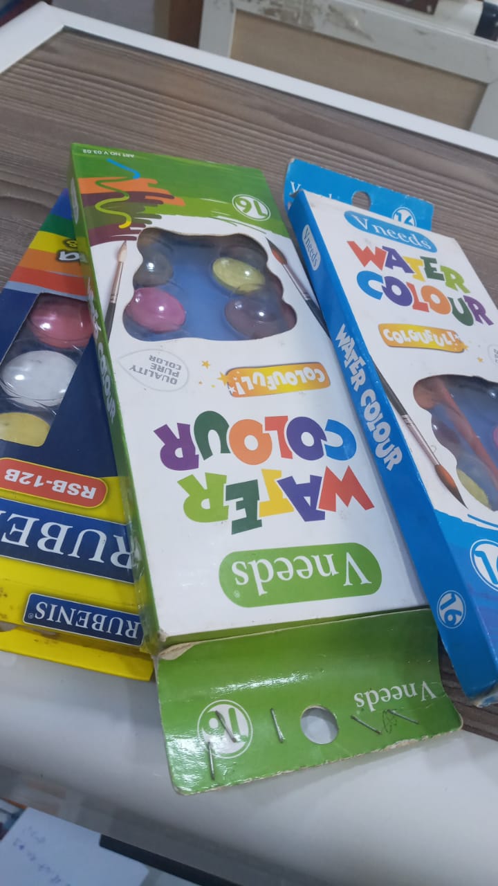 صغيرة صباغة مائية عادية